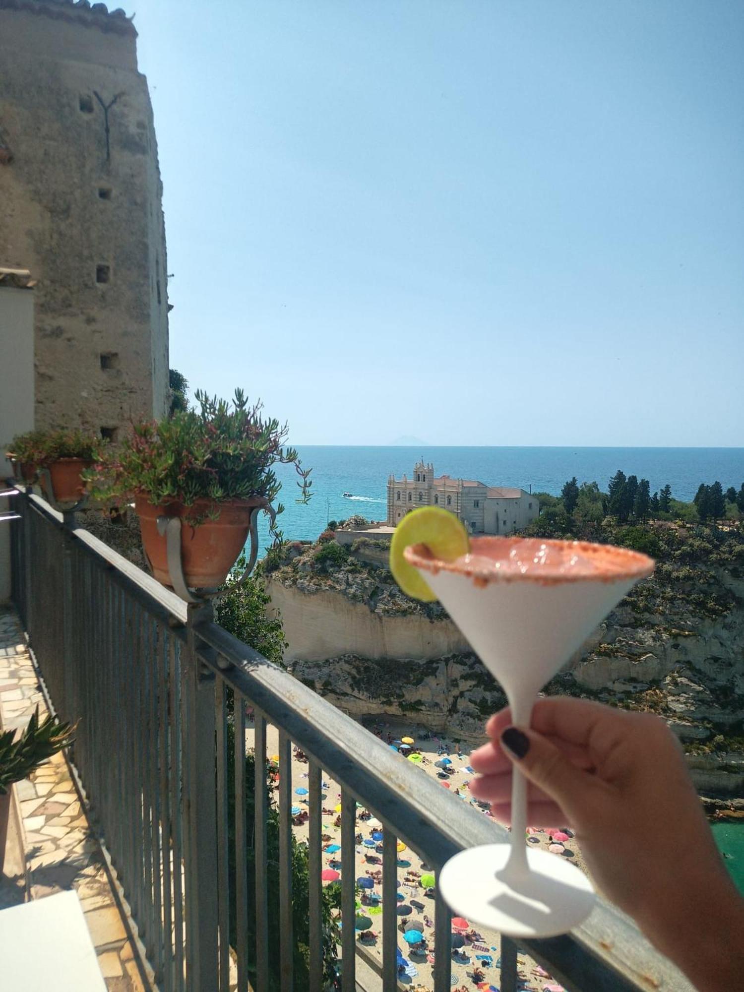 La Dolce Vita A Тропея Экстерьер фото